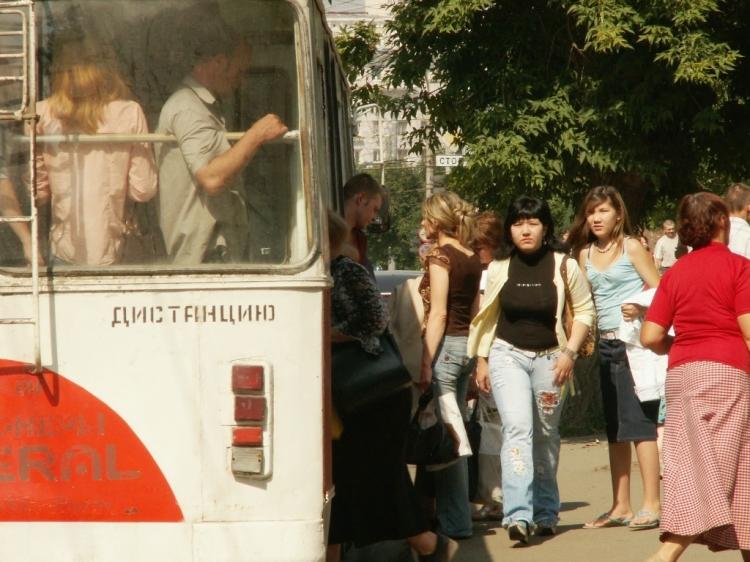 Фото В городском транспорте Челябинска вводится новая система оплаты проезда