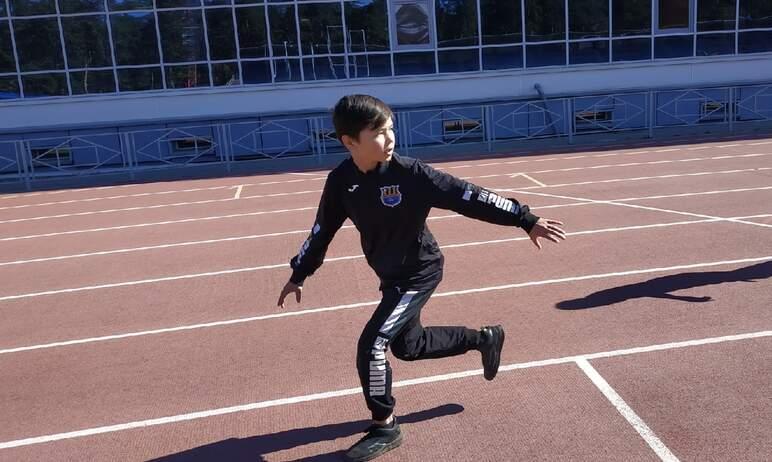 Фото Юные курчатовцы сразились за победу в традиционной легкоатлетической эстафете