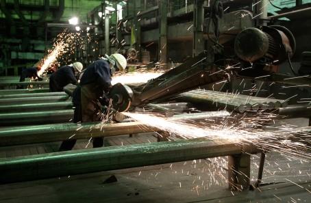 Фото Более 60 работников ЗМЗ накануне Дня металлурга удостоены наград 
