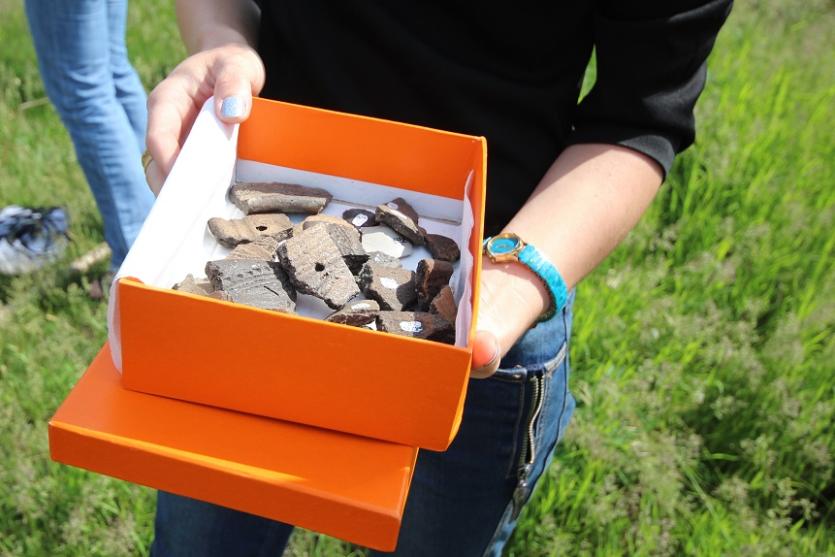 Фото Археологи нашли вблизи первого корпуса ЧелГУ фрагменты керамических сосудов эпохи бронзы