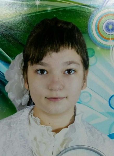 Фото В Каслях ищут пропавшую школьницу. Она могла уехать на попутках в Челябинск