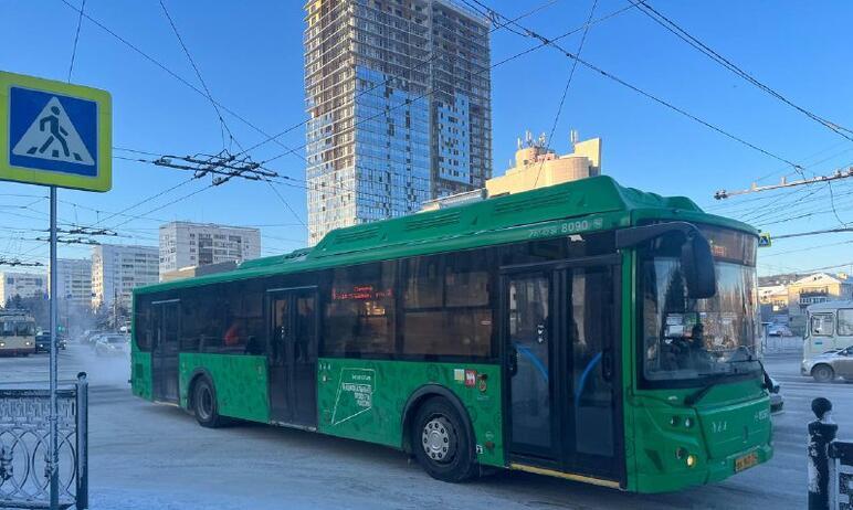 Фото В Челябинске из-за сильных морозов на линию вышли не все автобусы