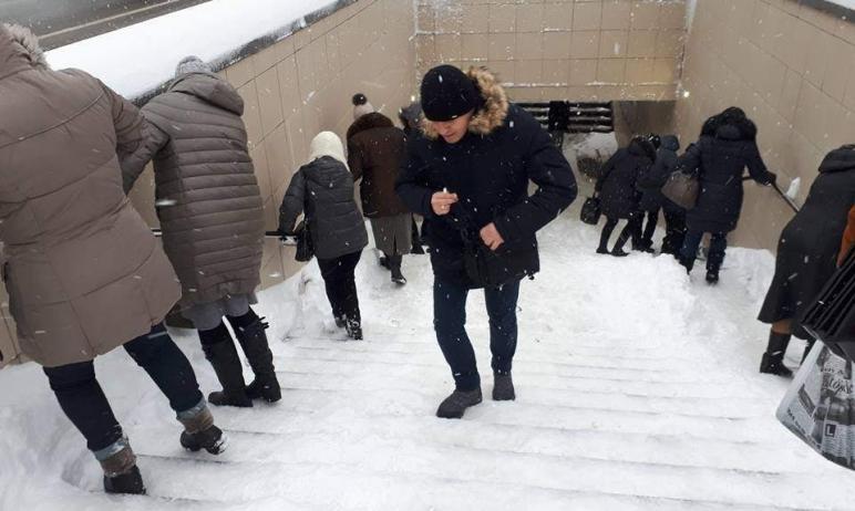 Фото После жалоб горожан подземный переход в центре Челябинска привели в порядок