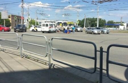 Фото В Челябинске произошло очередное ДТП с участием &quot;Яндекс.такси&quot;