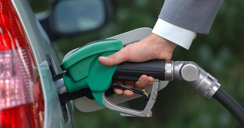 Фото Владимир Путин потребовал пересмотреть цены на бензин
