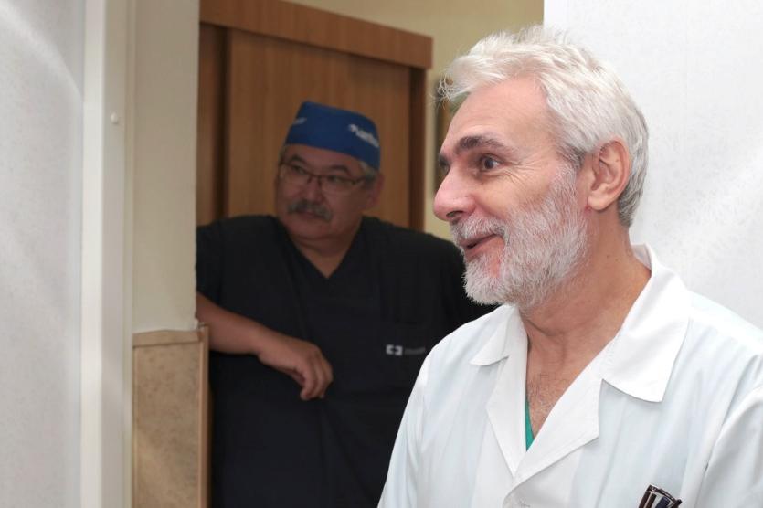 Фото Челябинские хирурги освоили новые методы борьбы с раком