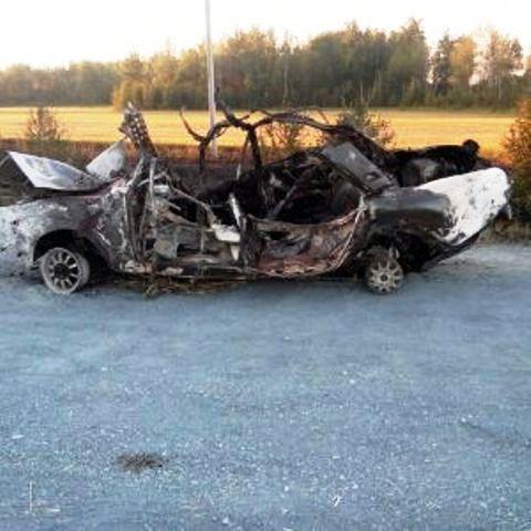 Фото При взрыве ВАЗа в Еткульском районе погибли водитель и пассажир