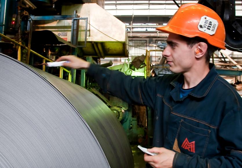 Фото С августа заработная плата металлургов Магнитки вырастет на 6,5%