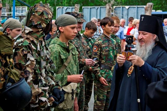Фото В челябинской школе откроется фотовыставка «Антитеррор» в память о жертвах Беслана