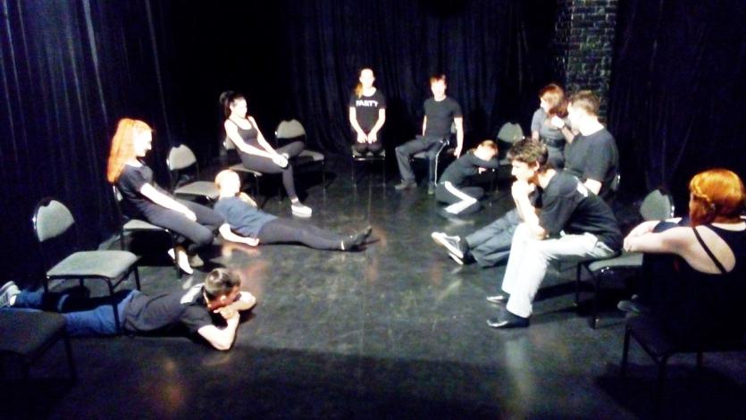 Фото Театр-студия «У Паровоза» приглашает челябинцев на курсы актерского мастерства