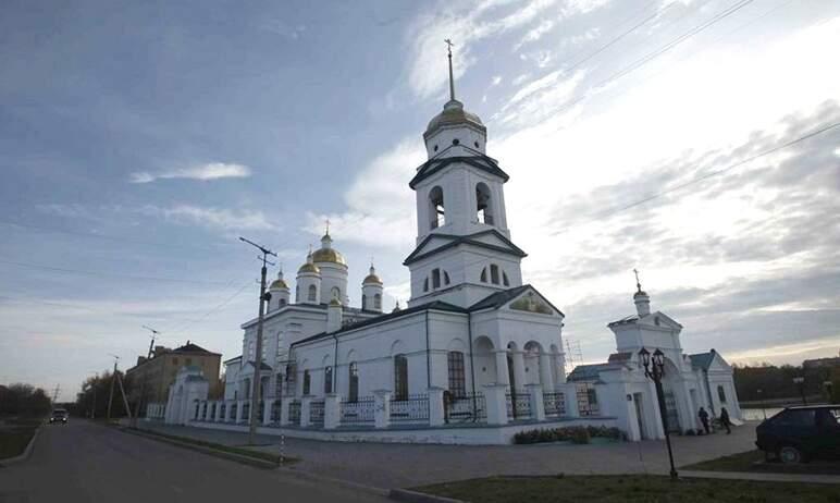 Фото Уникальный Троицкий собор обрел защитные границы