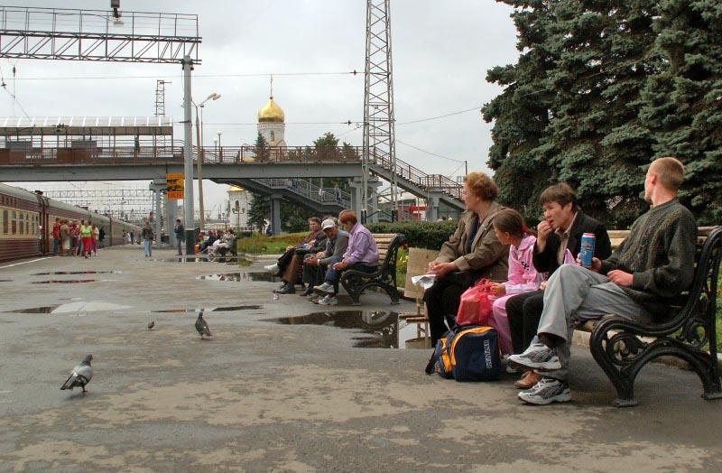 Фото «РЖД» с 1 июня вводит запрет на курение в поездах дальнего следования и пригородных платформах