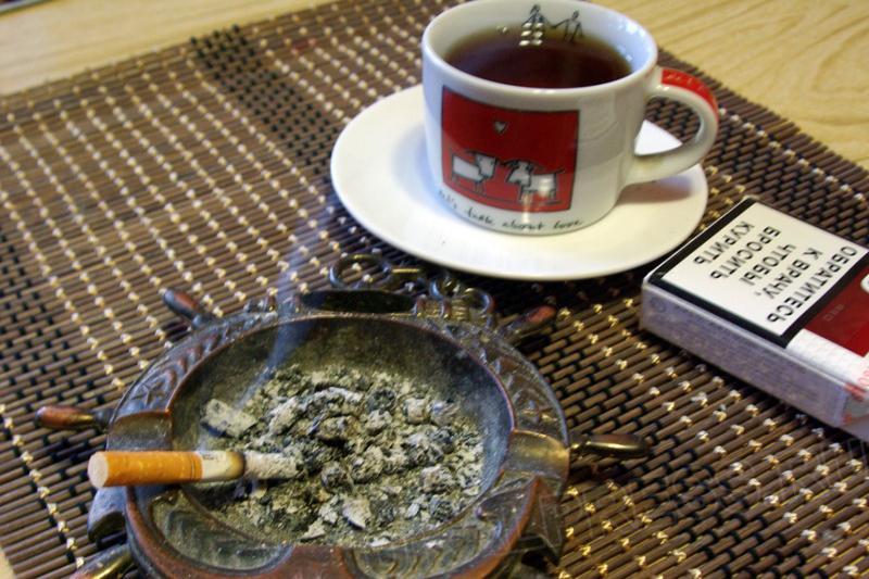 Фото В России хотят запретить продажу сигарет женщинам до 40 лет