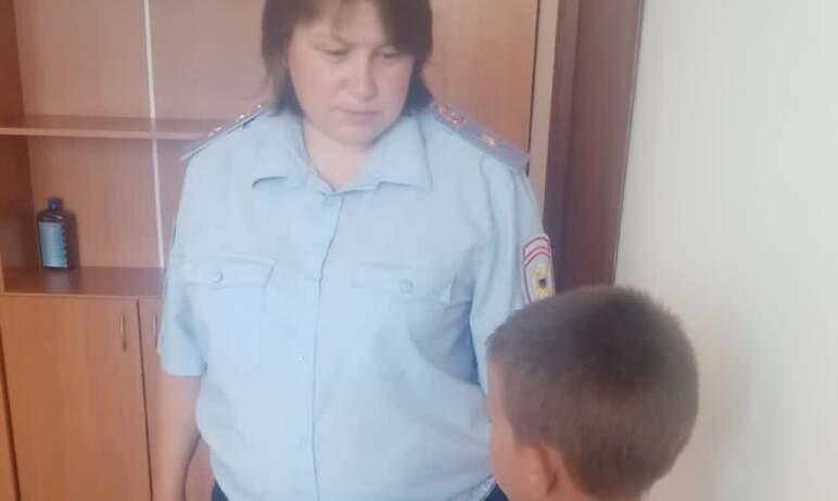 Фото Полицейские Аши вернули в семью ребенка, который боялся гнева родителей