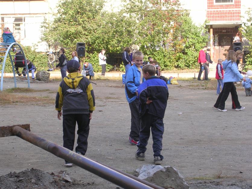 Фото «И что вы на эти деньги сделаете?»: жителям Калининского района Челябинска сократили финансирование ремонта дворов