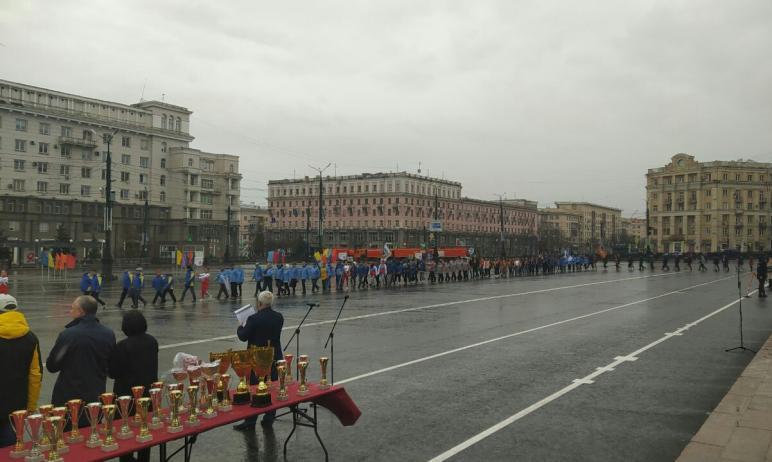 Фото В Челябинске из-за легкоатлетической эстафеты закрыто движение в центре города