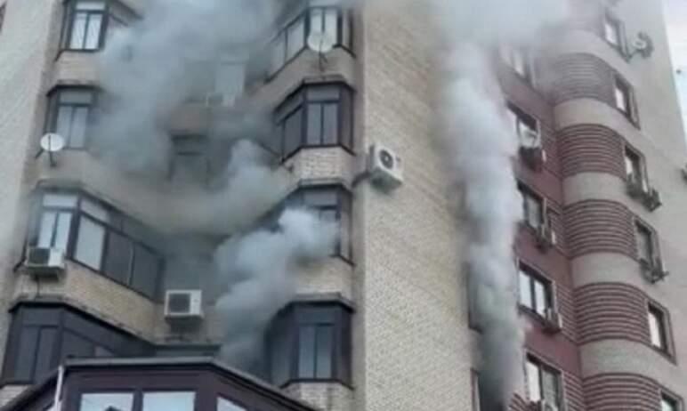 Фото 20 человек самостоятельно эвакуировались из горящего элитного дома в Челябинске