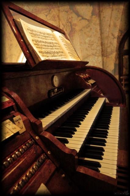 Фото Чайковский, музыка средневековья и час наедине с органом