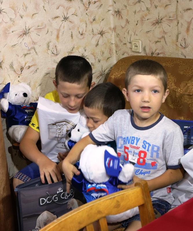 Фото Владимир Мякуш: Я очень рад, что в Челябинской области еще одна семья станет счастливой