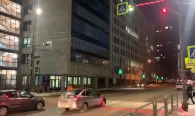 Фото В Челябинске заработал инновационный пешеходный переход