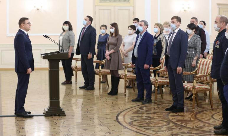 Фото В резиденции губернатора Челябинской области чествовали медиков, получивших награды и звания