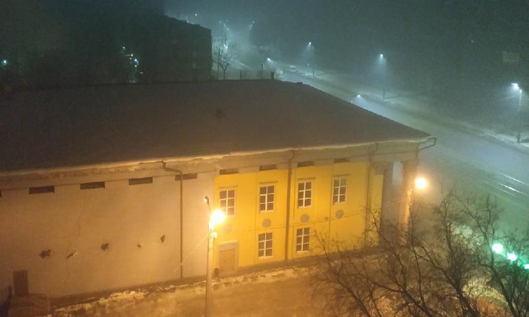 Фото Челябинцы жалуются на вонючий смог: Министры уехали, можно и за старое браться