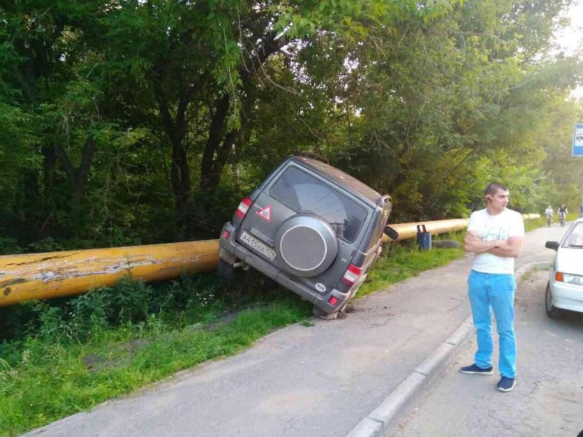 Фото Водитель, наехавший на трубу возле Шершневской плотины в Челябинске, был пьян
