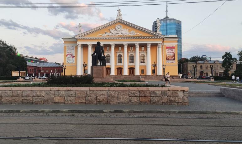 Фото Культурный слой: в центре Челябинска обнаружена мостовая бывшей Соборной площади