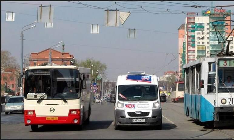 Фото В Челябинской области и в 2024 году мигрантам не разрешат работать водителями автобусов и такси