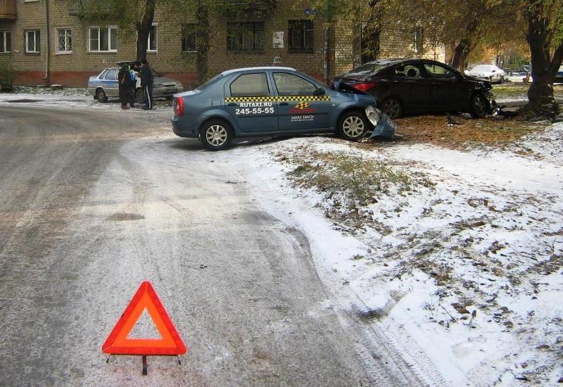 Фото В ДТП с такси в Челябинске пострадал семилетний пассажир