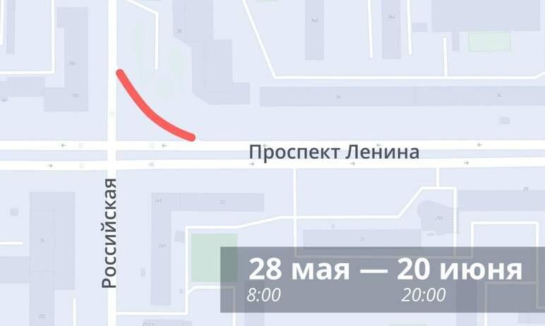 Фото В Челябинске закрыли для транспорта поворот с проспекта Ленина на Российскую