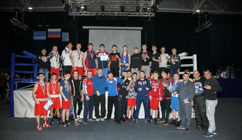 Фото Южноуральские боксеры выиграли 10 медалей на юношеском первенстве УрФО