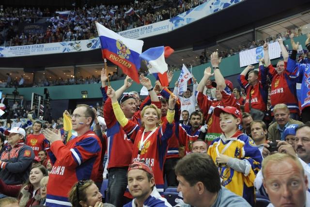 Фото Челябинцам пришлось провести неспокойную ночь: фанаты славно отметили победу сборной России