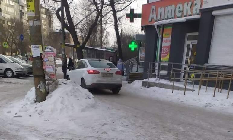Фото Челябинец пожаловался Текслеру на опасный тротуар по проспекту Победы