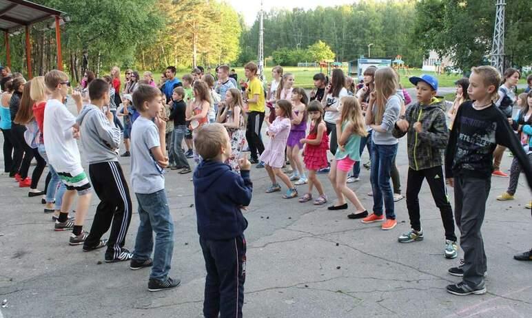 Фото Челябинск полным ходом готовится к летнему оздоровлению школьников