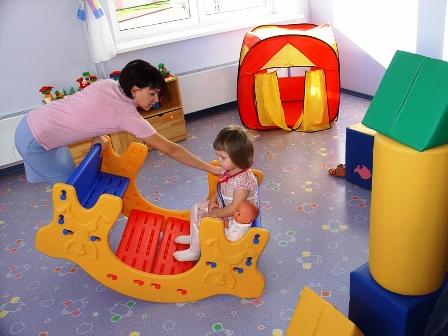 Фото В коркинском детсаду провисали потолки и потрескались стены