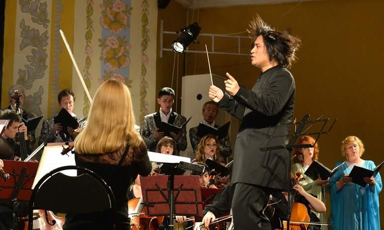 Фото В Челябинской филармонии японский дирижер станет главным приглашенным дирижером Южно-Уральского симфонического оркестра