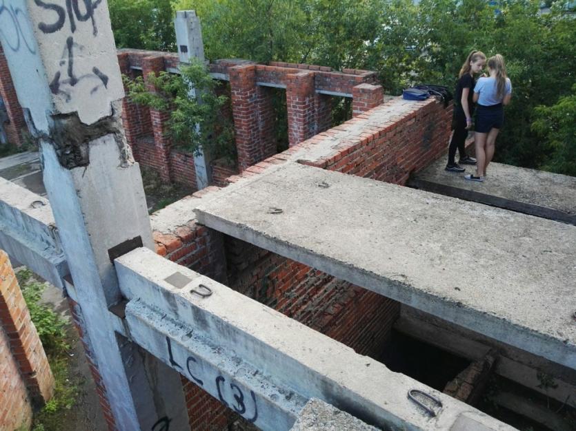 Фото В Челябинске началась инвентаризация заброшенных зданий и долгостроев