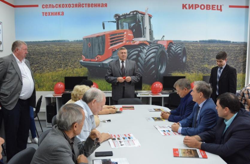 Фото В Челябинске открыли новый учебный класс для будущих аграриев