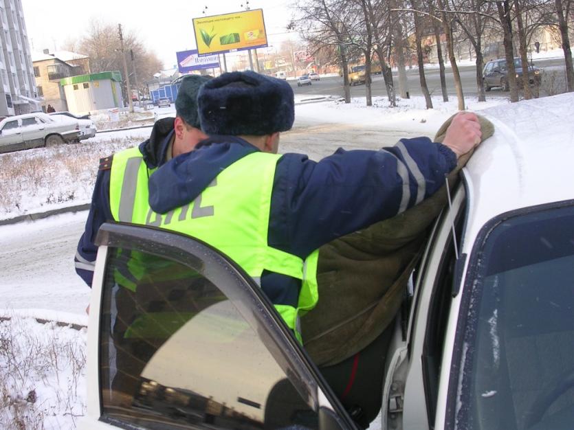 Фото Начальник одного из подразделений ГИБДД Челябинска избил своего подчиненного