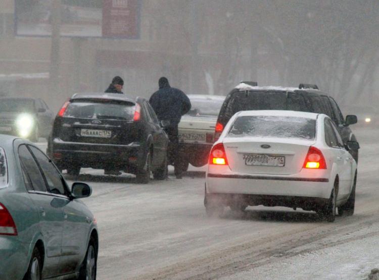 Фото В новогодние праздники на дорогах Челябинска произошло 608 ДТП