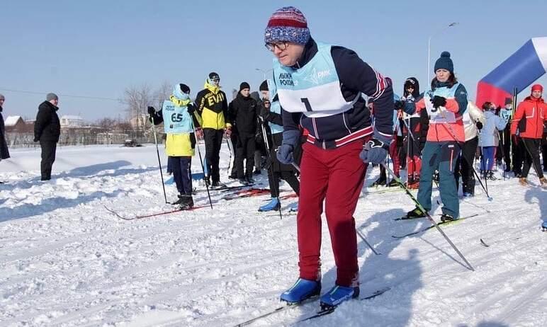 Фото Текслер открыл реконструированную «Березку» в Коркино и прокатился на лыжах