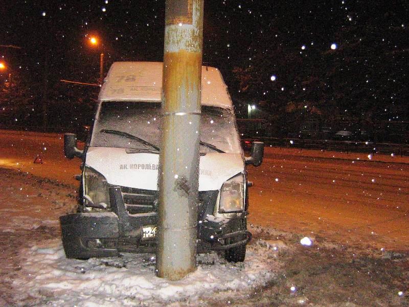 Фото Пассажиры маршруток пострадали в авариях в Челябинске