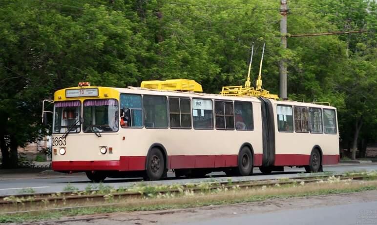 Фото В Челябинске восстанавливают легендарный троллейбус-гармошку