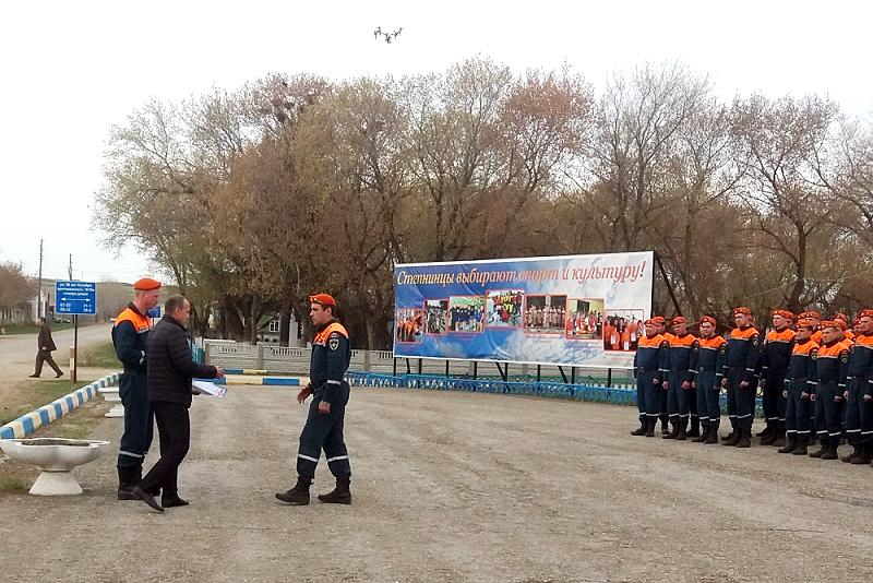 Фото Пластовский район благодарит МЧС за спасение леса от крупного пожара