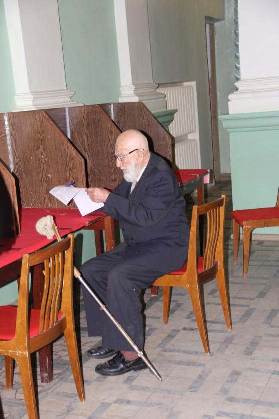 Фото 101-летний житель Челябинской области пришел на избирательный участок, чтобы проголосовать за будущего губернатора