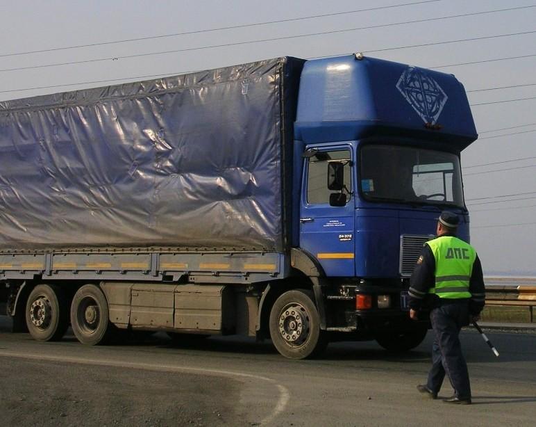 Фото На трассе Челябинск-Екатеринбург столкнулись четыре автомобиля, один водитель погиб