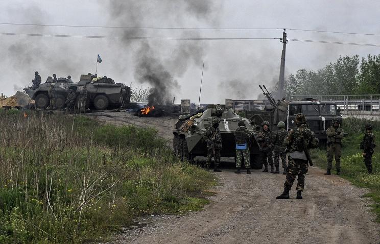 Фото В сбитом ополченцами вертолете погибли 14 военных, в том числе и украинский генерал