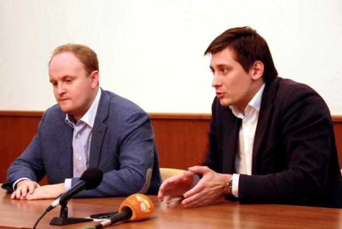 Фото Депутат Госдумы Дмитрий Гудков призвал челябинцев бороться за возврат прямых выборов мэра