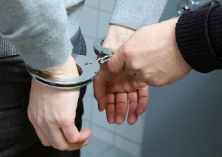 Фото В Челябинске пьяный покупатель разбил бутылкой голову продавцу